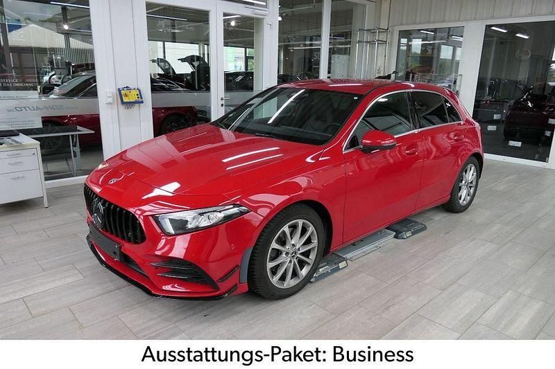 Rot Gebraucht 2019 Mercedes A220 Business Limousine | 21.480 € (Superpreis) - Bild 1/4
