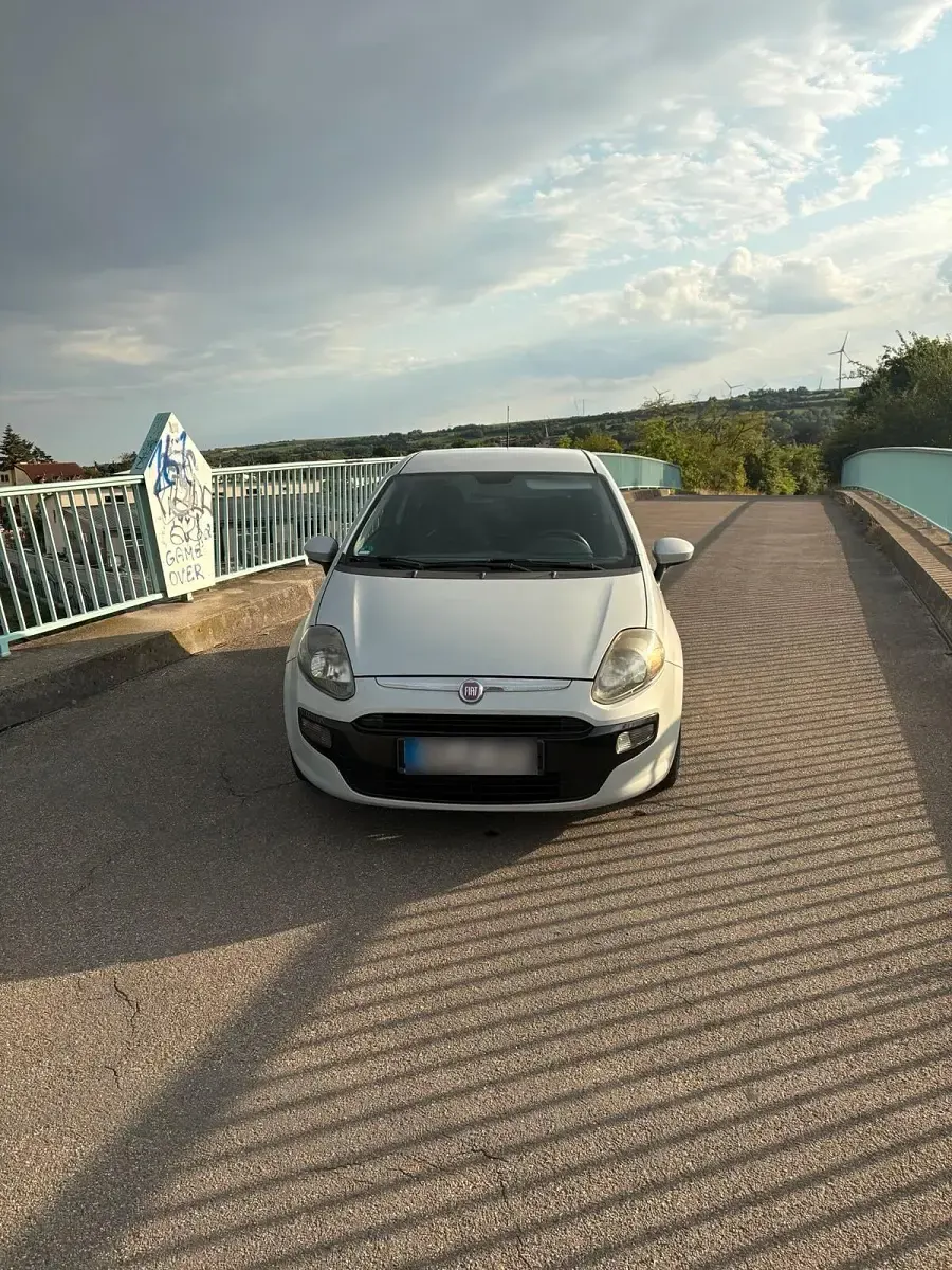 Gebraucht Fiat Punto Evo 80 PS (58 kW) 2011 Silber Kleinwagen