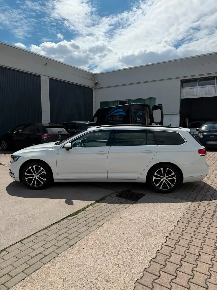 Gebraucht VW Passat Comfortline 150 PS (110 kW) 2019 Weiß Kombi