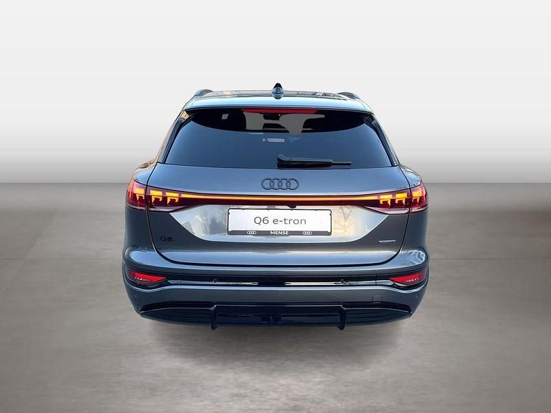 Neu Audi Q6 e-tron Ambiente 284 kW (387 PS) 2026 Daytonagrau perleffekt SUV