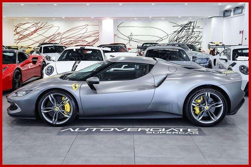 Second-hand Ferrari 296 880 CP (647 kW) 2023 Gri