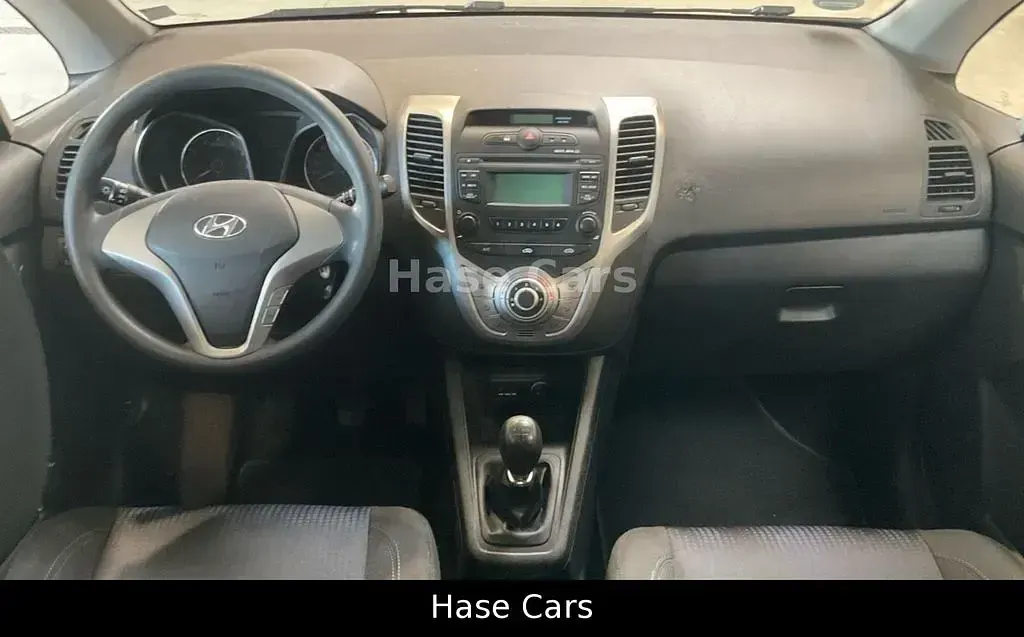 Gebraucht Hyundai ix20 90 PS (66 kW) 2011 Weiß Kleinwagen