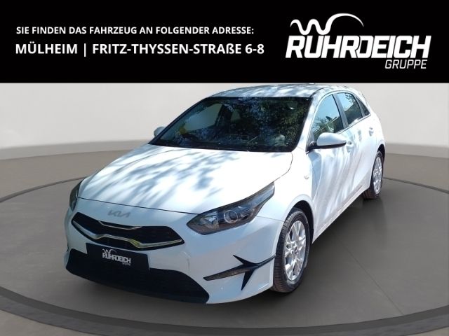 Weiss Gebraucht 2024 Kia Ceed Vision Limousine | 19.890 € (Guter Preis) - Bild 1/4