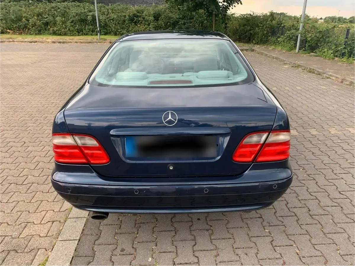 Gebraucht Mercedes CLK320 Avantgarde 218 PS (160 kW) 2000 Blau Coupé