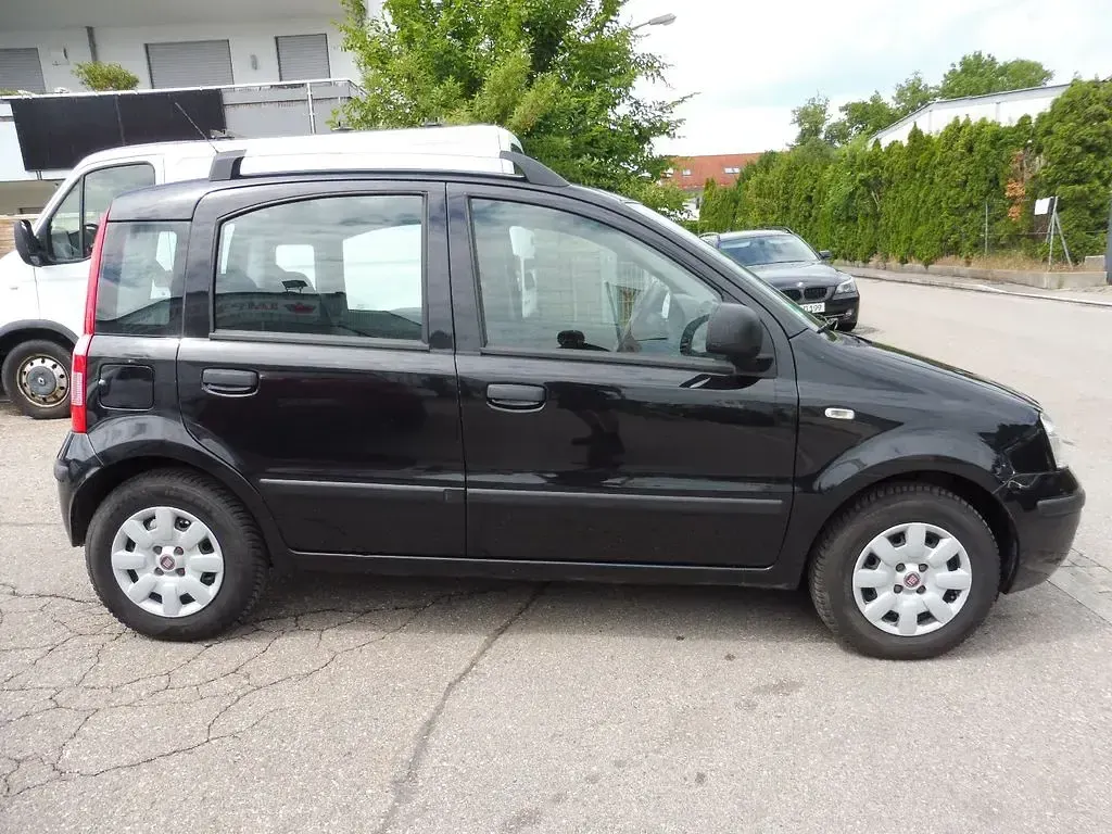 Gebraucht Fiat Panda Dynamic 69 PS (50 kW) 2011 Schwarz Kleinwagen