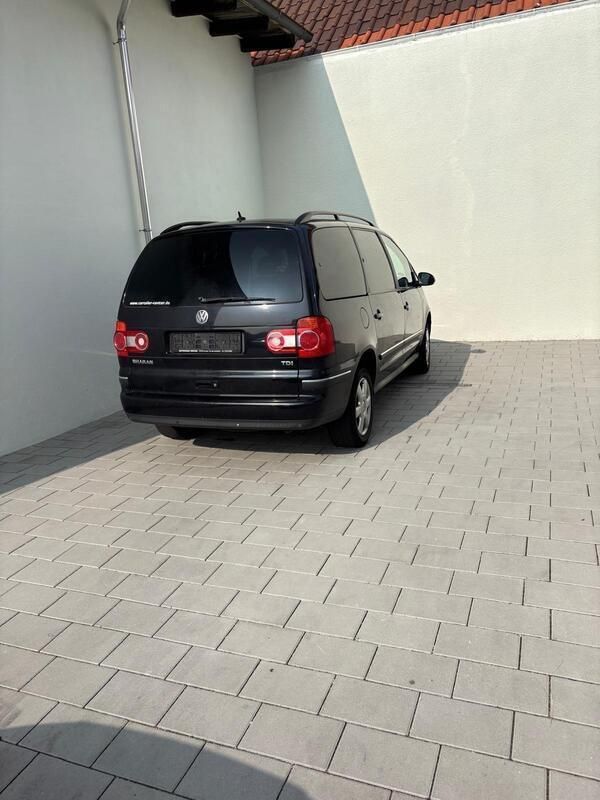 Schwarz Gebraucht 2006 VW Sharan Family Van / Kleinbus | 4.000 € (Teuer) - Bild 1/4