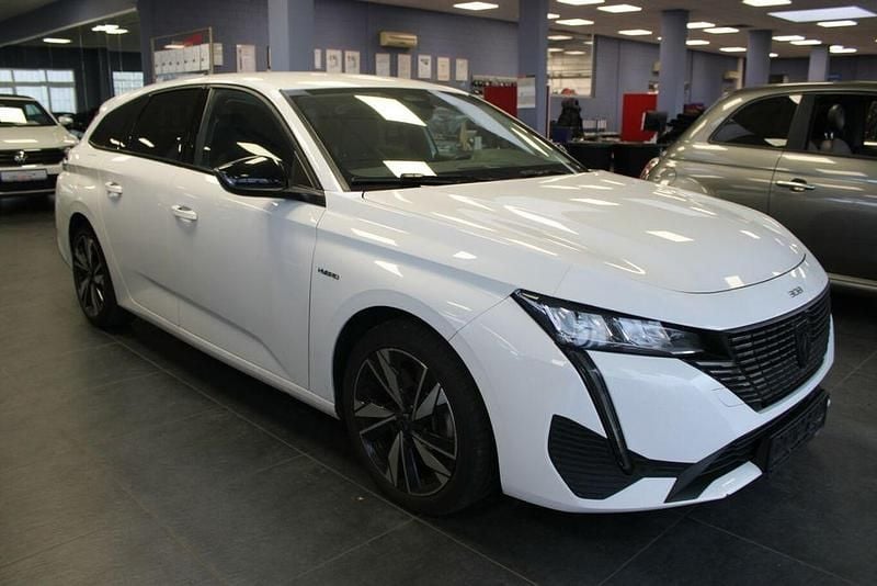 Gebraucht Peugeot 308 SW Allure 150 PS (110 kW) 2022 Weiß Kombi