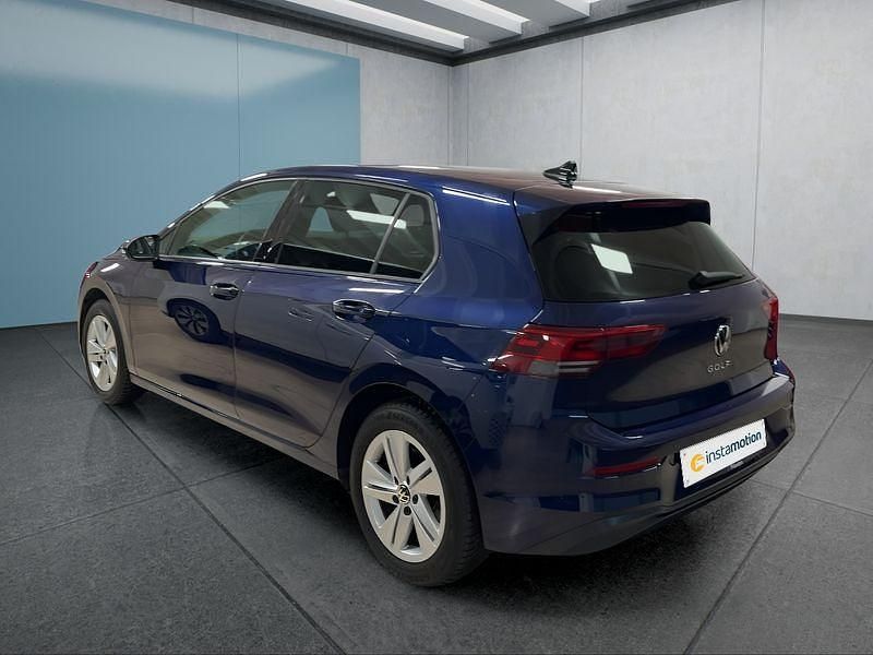 Gebraucht VW Golf VIII 116 PS (85 kW) 2023 Blau Kleinwagen