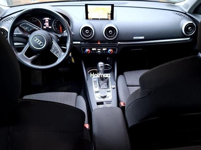 Gebraucht Audi A3 Sport 150 PS (110 kW) 2017 Blau Limousine