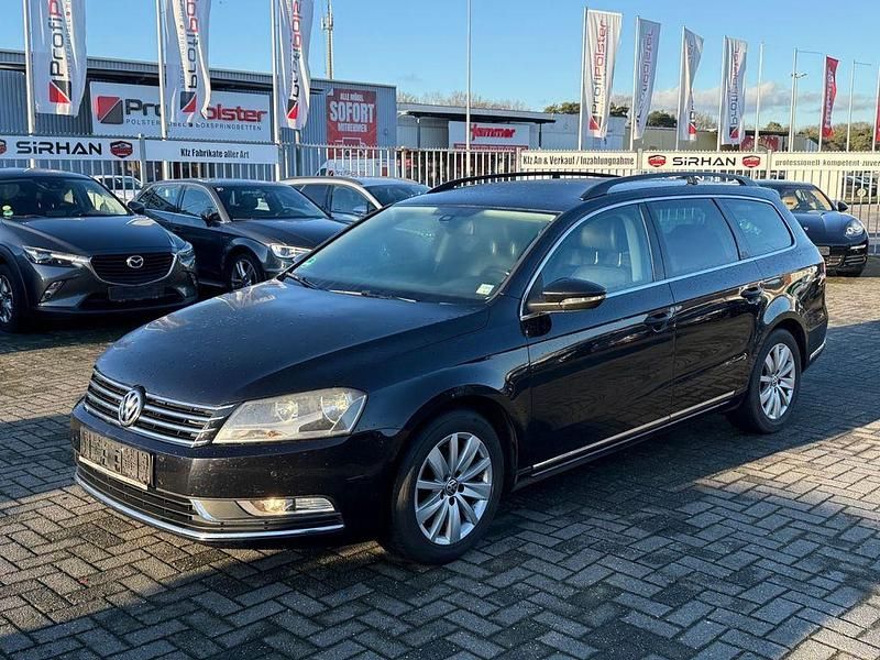 Schwarz Gebraucht 2011 VW Passat Comfortline Kombi | 4.790 € (Fairer Preis) - Bild 1/4