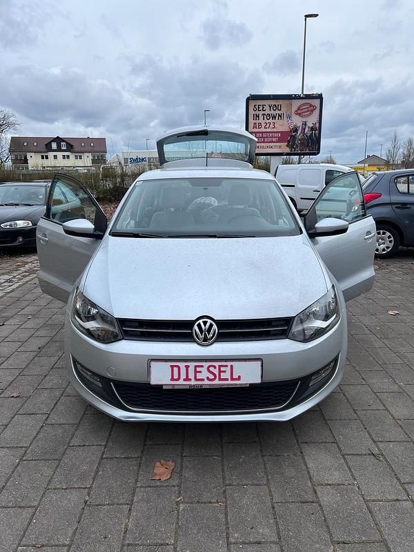 Gebraucht VW Polo 75 PS (55 kW) 2009 Silber Kleinwagen