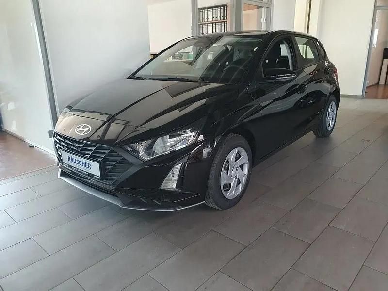 Phantom black mineraleffekt Gebraucht 2024 Hyundai i20 Select | 18.895 € (Etwas zu teuer) - Bild 1/4