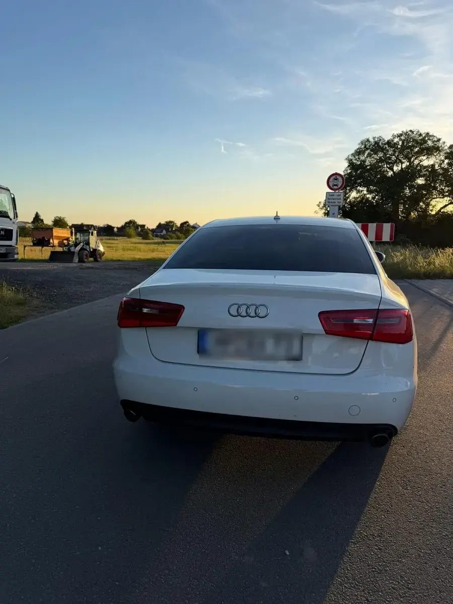 Gebraucht Audi A6 300 PS (220 kW) 2011 Weiß Limousine