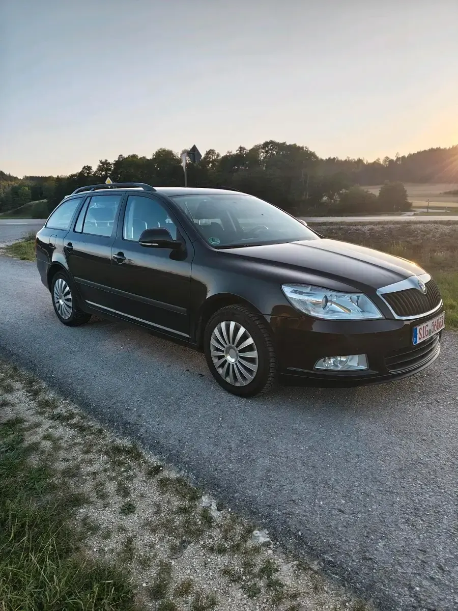 Gebraucht Skoda Octavia 2012 Schwarz Kombi