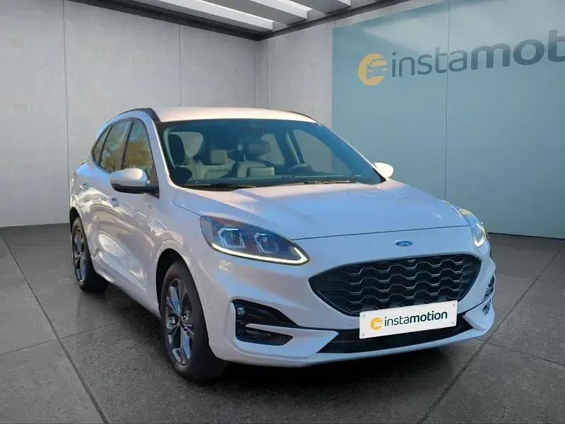 Gebraucht Ford Kuga 150 PS (110 kW) 2023 Weiß SUV