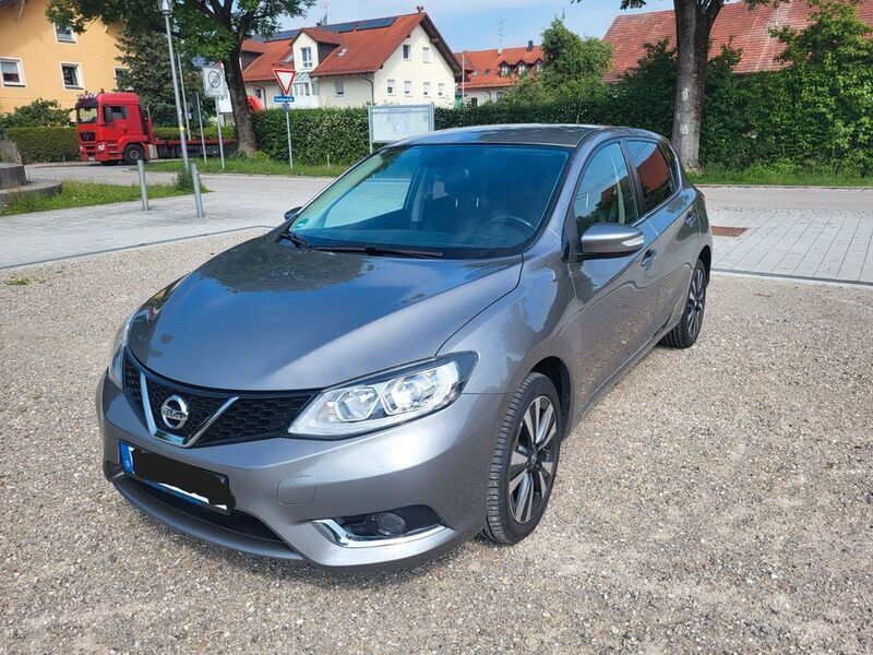 Grau Gebraucht 2017 Nissan Pulsar N-Connecta Limousine | 9.400 € (Fairer Preis) - Bild 1/4