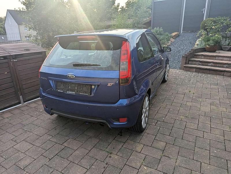 Gebraucht Ford Fiesta ST 150 PS (110 kW) 2005 Blau Limousine