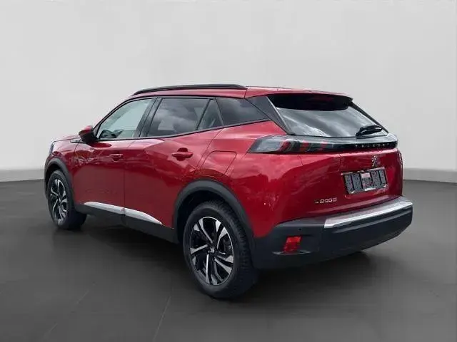 Second-hand Peugeot e-2008 Allure 100 kW (136 CP) 2021 Roșu SUV