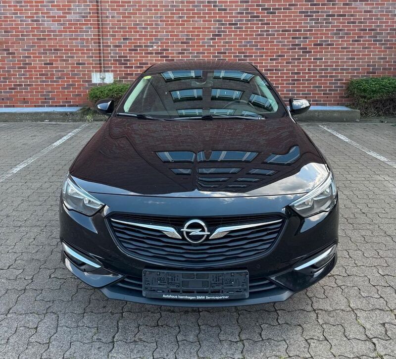 Schwarz Gebraucht 2018 Opel Insignia Business Limousine | 9.300 € (Superpreis) - Bild 1/4