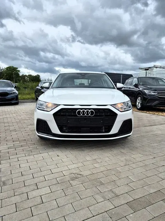 Gebraucht Audi A1 Sportback 95 PS (69 kW) 2024 Weiß Kleinwagen