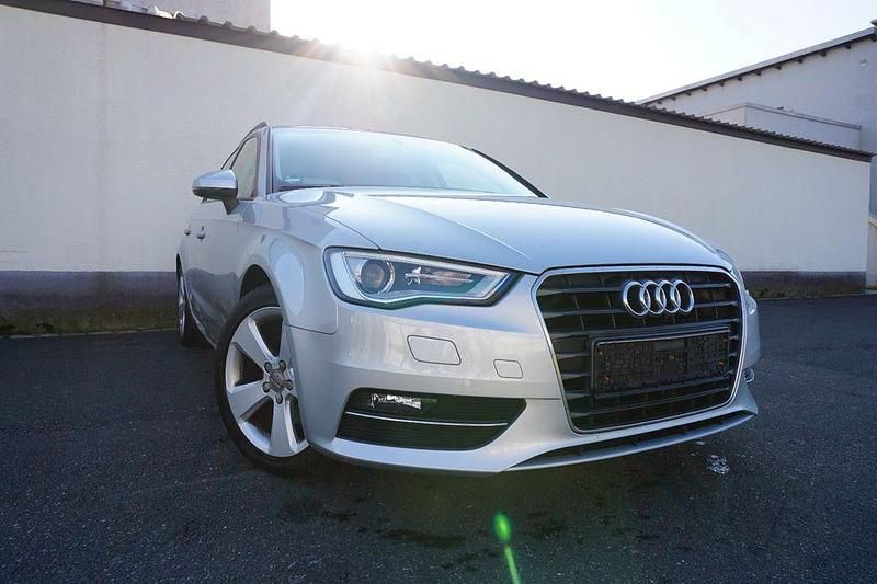 Gebraucht Audi A3 Ambition 105 PS (77 kW) 2013 Silber Limousine