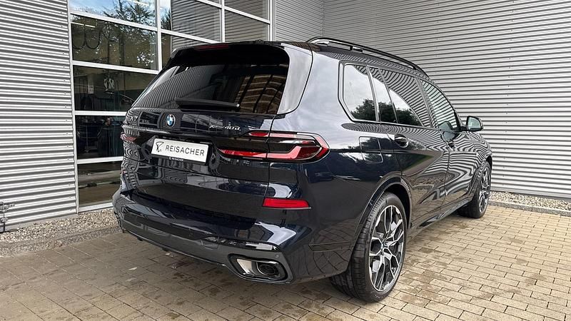 Neu BMW X7 Efficient Dynamics 340 PS (250 kW) 2025 Carbonschwarz metallic SUV