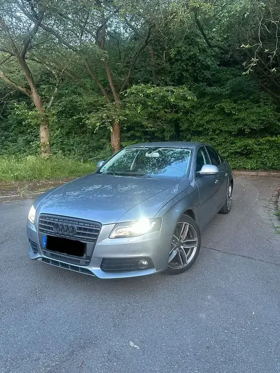 Gebraucht Audi A4 Ambition 160 PS (117 kW) 2008 Grau Limousine