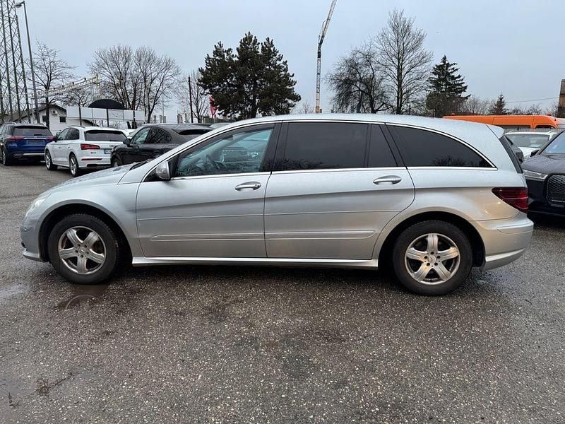 Silber Gebraucht 2008 Mercedes R320 AMG line Van / Kleinbus | 8.500 € (Etwas zu teuer) - Bild 1/4
