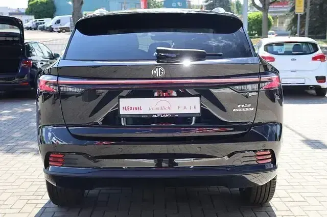 Neu MG HS Luxury 224 PS (164 kW) 2026 Pebbleblackmet. SUV