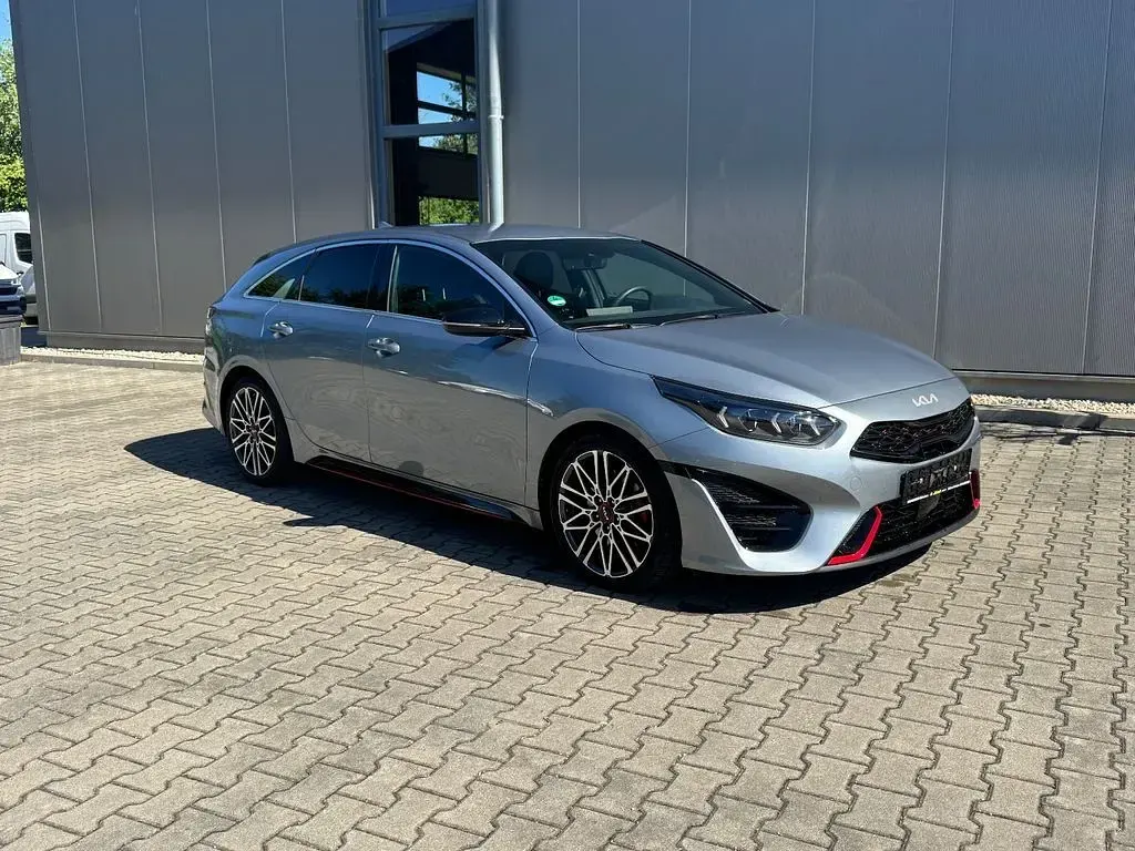 Gebraucht Kia ProCeed 204 PS (150 kW) 2024 Silber Kombi