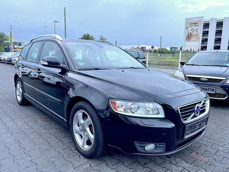 Gebraucht Volvo V50 114 PS (83 kW) 2011 Black stone Kombi