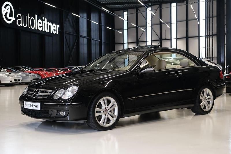 Schwarz Gebraucht 2006 Mercedes CLK500 Elegance Coupé | 29.500 € - Bild 1/4