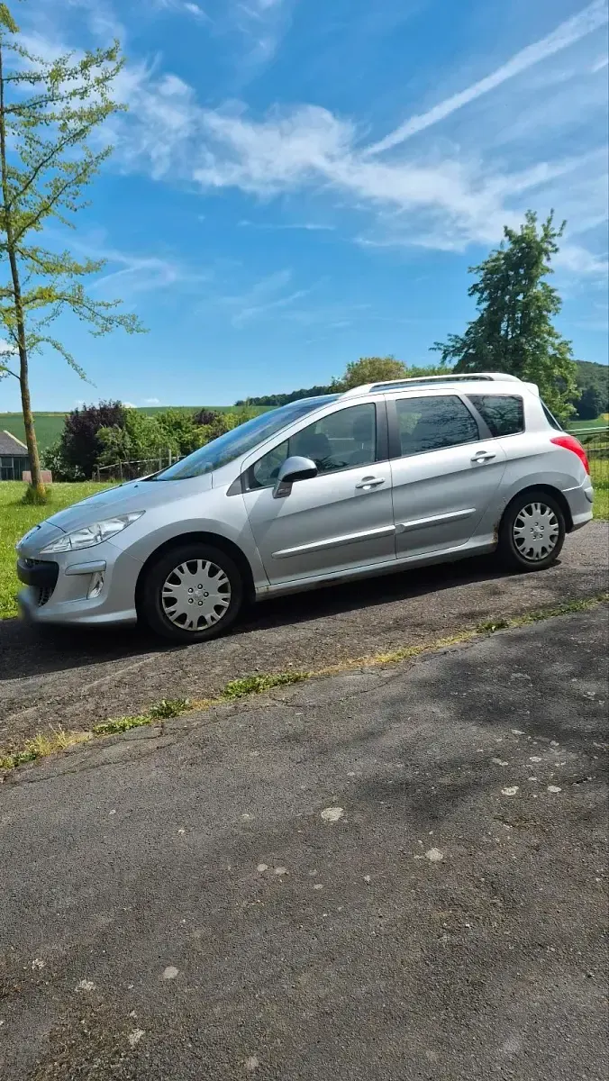 Gebraucht Peugeot 308 136 PS (100 kW) 2008 Silber Kombi