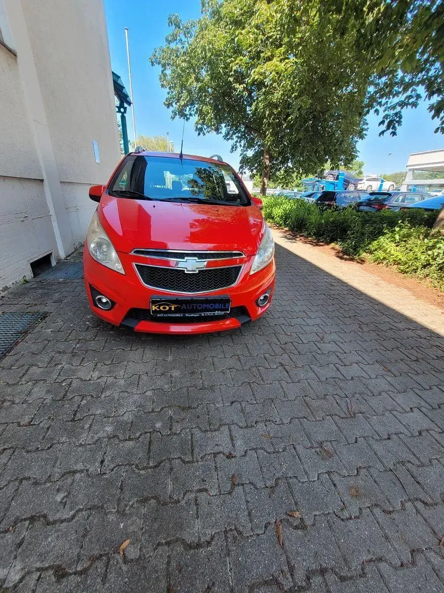 Gebraucht Chevrolet Spark LS 82 PS (60 kW) 2010 Rot Kleinwagen