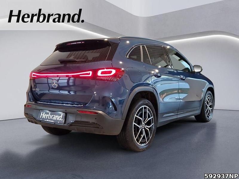 Gebraucht Mercedes EQA250 AMG 139 kW (190 PS) 2022 Denimblau metallic SUV