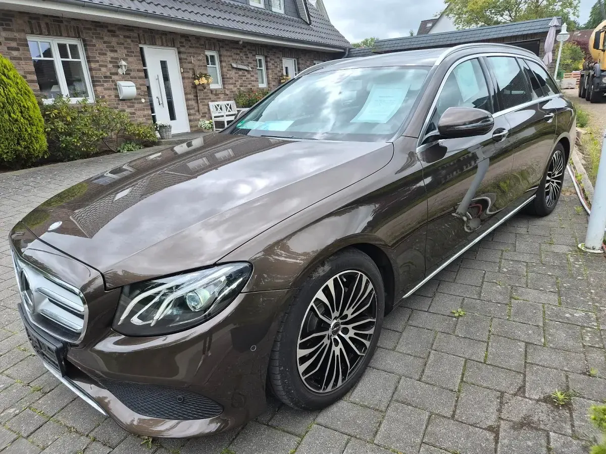 Gebraucht Mercedes E200 184 PS (135 kW) 2016 Braun Kombi
