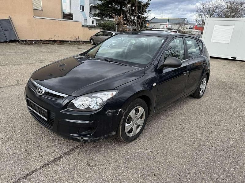Gebraucht Hyundai i30 Edition+ 109 PS (80 kW) 2009 Stone black Kleinwagen