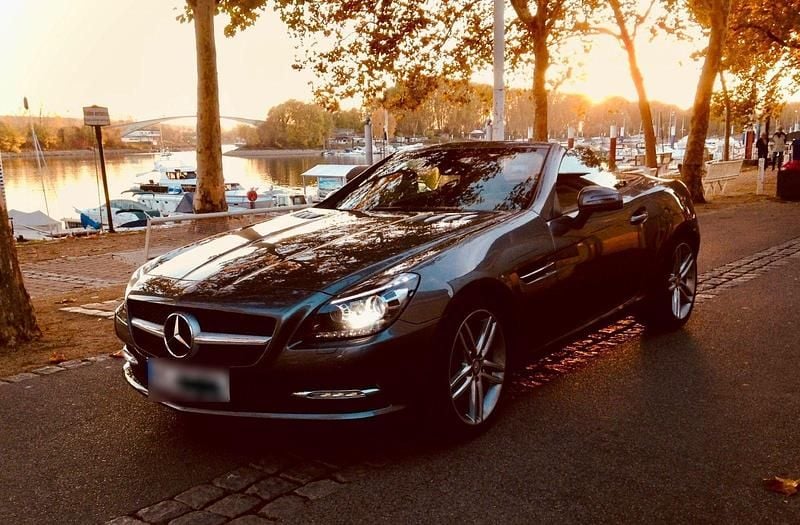 Gebraucht Mercedes SLK200 184 PS (135 kW) 2016 Grau Cabrio