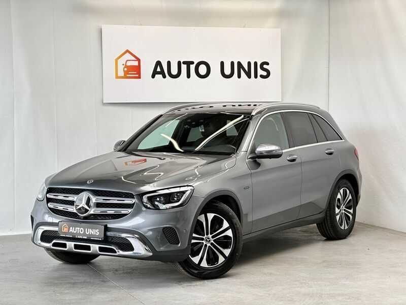 Grau Gebraucht 2021 Mercedes GLC300e SUV | 33.915 € (Etwas zu teuer) - Bild 1/4