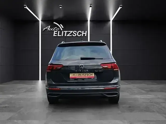 Gebraucht VW Tiguan Move 150 PS (110 kW) 2023 Grau SUV