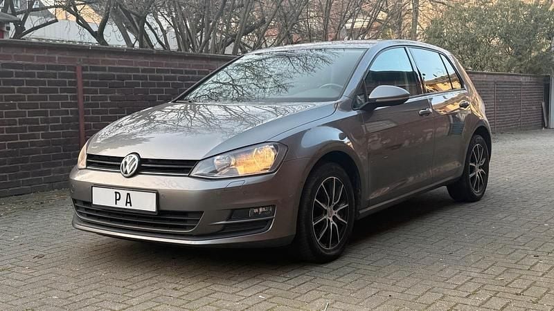 Gebraucht VW Golf VII Trendline 86 PS (63 kW) 2013 Grau Kleinwagen
