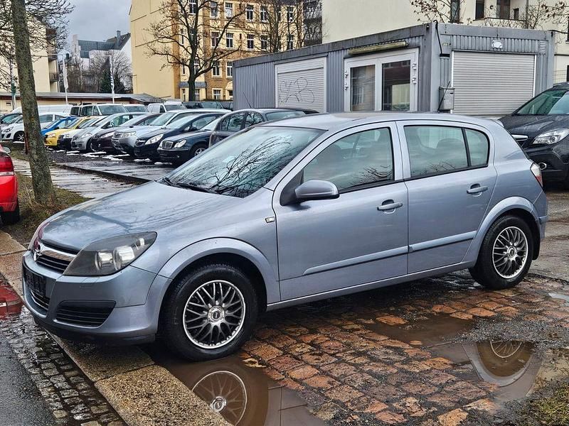 Gebraucht Opel Astra Edition+ 90 PS (66 kW) 2006 Silber Limousine