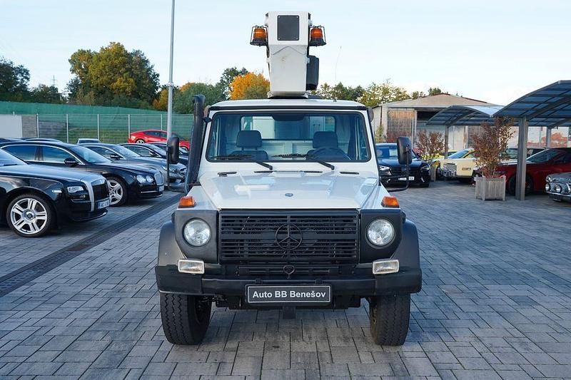 Weiß Gebraucht 2011 Mercedes G300 SUV | 41.990 € (Fairer Preis) - Bild 1/4