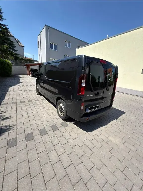 Gebraucht Renault Trafic 145 PS (106 kW) 2020 Schwarz Van / Kleinbus