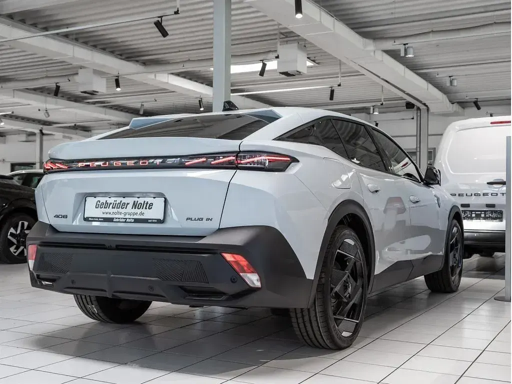 Neu Peugeot 408 GT 2026 Weiss / SUV