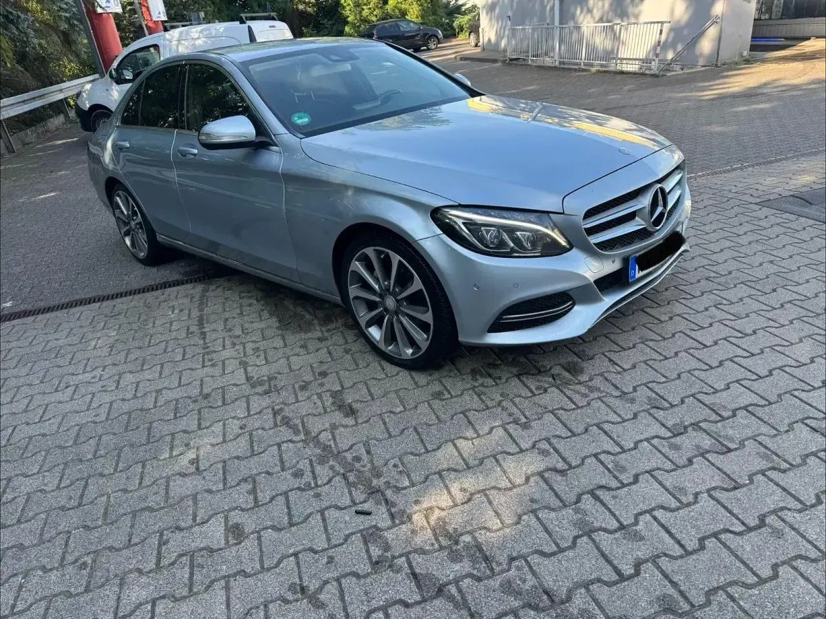 Gebraucht Mercedes C220 Avantgarde 170 PS (125 kW) 2014 Silber Limousine