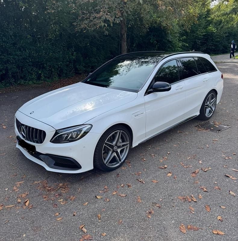 Weiß Gebraucht 2015 Mercedes C63 AMG AMG Kombi | 38.500 € - Bild 1/4
