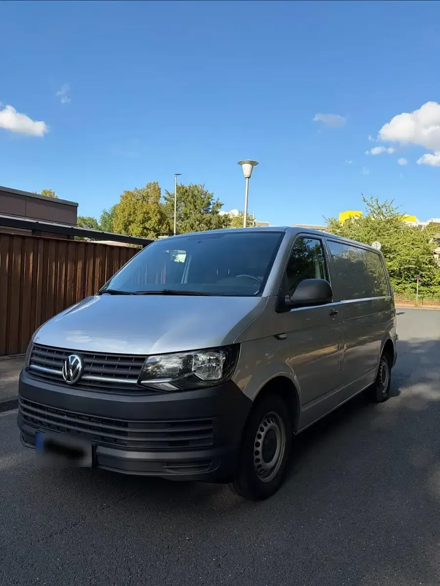 Gebraucht VW T6 102 PS (75 kW) 2017 Silber Van
