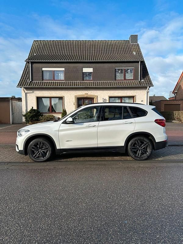 Gebraucht BMW X1 Performance 150 PS (110 kW) 2017 Weiß SUV