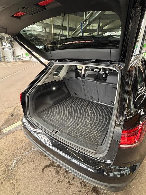 Gebraucht VW Touareg 231 PS (169 kW) 2019 Schwarz SUV